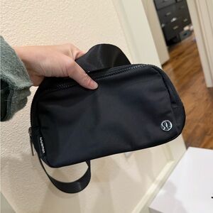 lululemon athletica belt bag